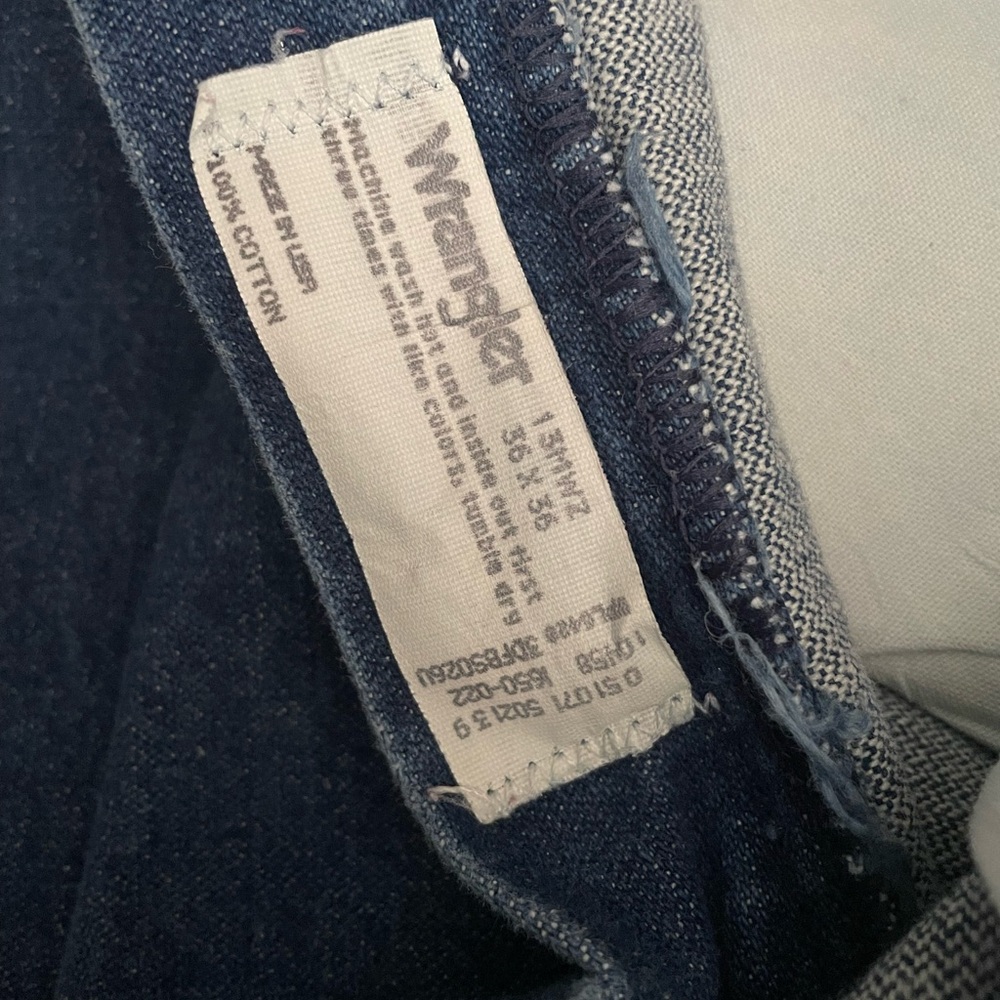 Men's Wrangler Blue Jeans size- 36x36